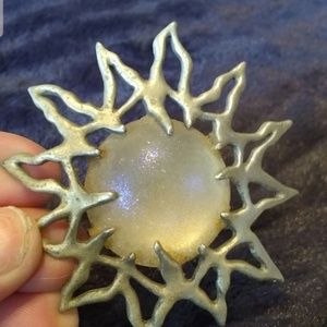 🛑SOLD🛑Vintage Brooche